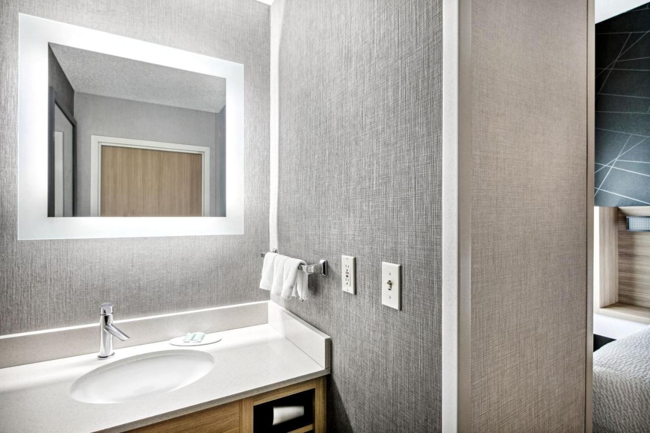 Springhill Suites Anchorage Midtown Екстер'єр фото